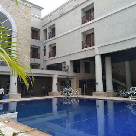 Room In Lodge - Full Moon Hotel Owerri Eksteriør billede